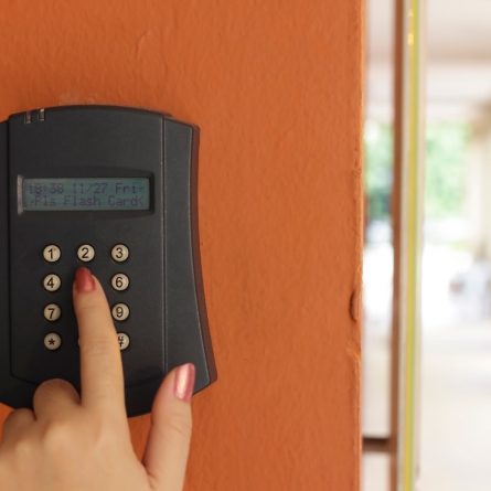 segurança residencial durante as férias